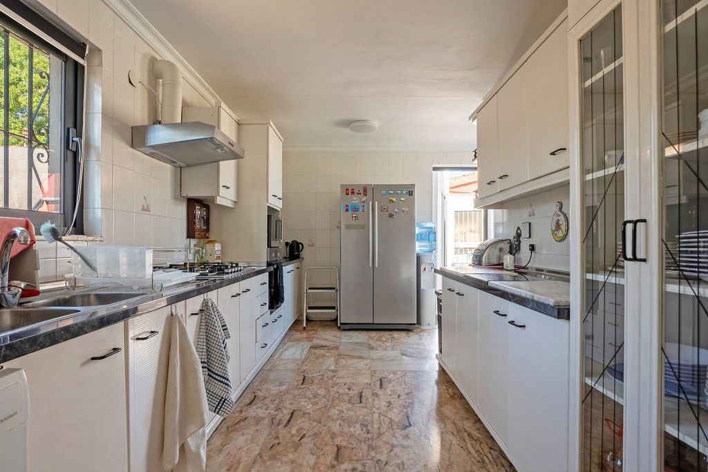 Villa vrijstaand met 6 slaapkamers aan de Mijas Costa
