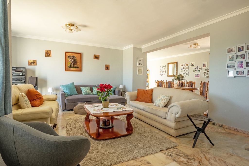 Villa vrijstaand met 6 slaapkamers aan de Mijas Costa