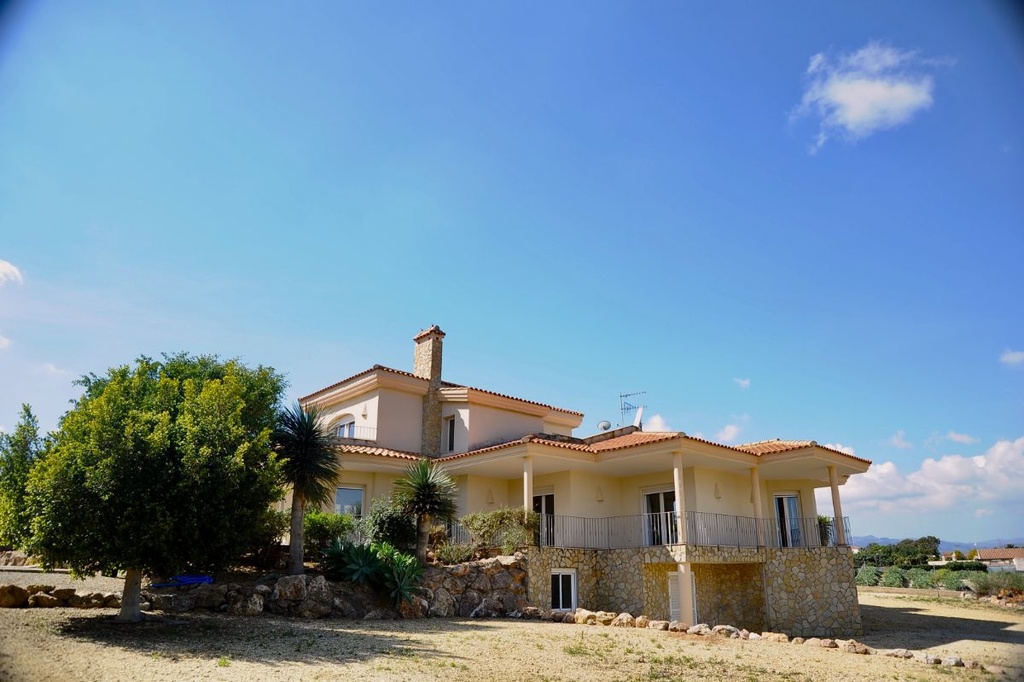 Te koop: vrijstaande villa in Vera