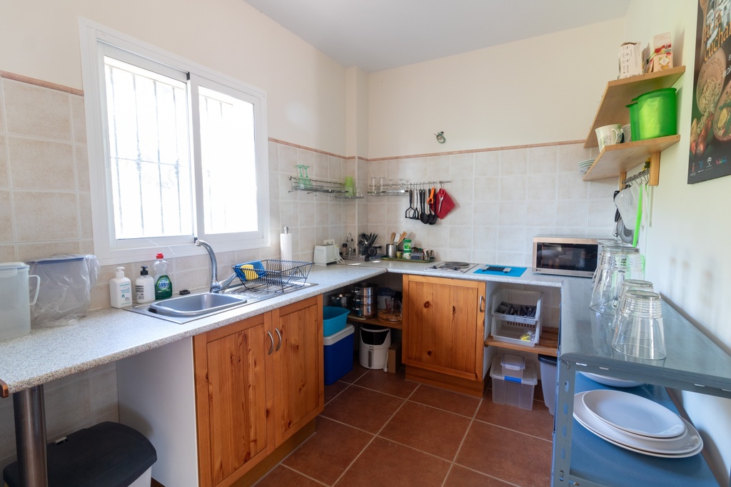 Veelzijdige landelijke woning met prachtig uitzicht in Alora