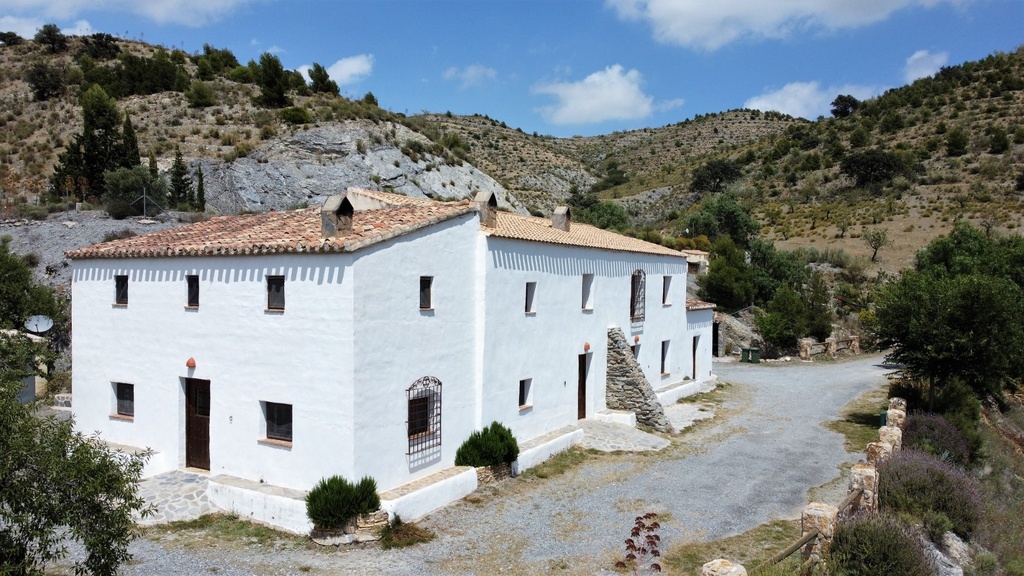 Hotel te koop in Taberno