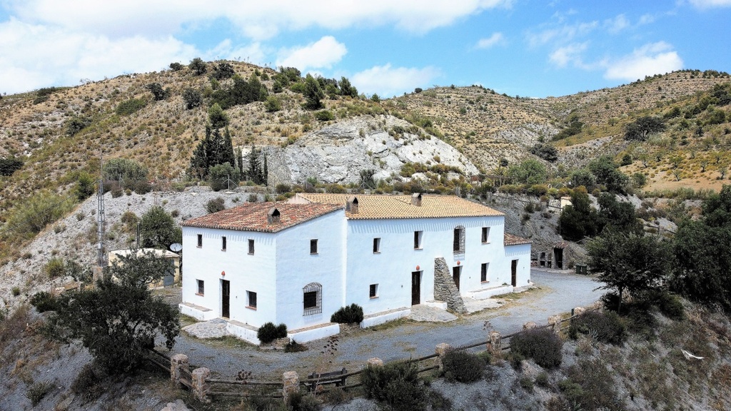 Hotel te koop in Taberno