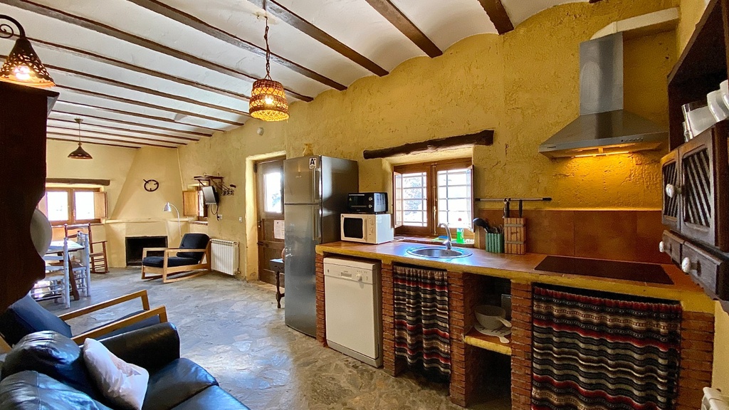 Hotel te koop in Taberno