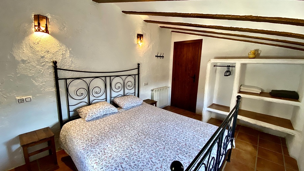 Hotel te koop in Taberno
