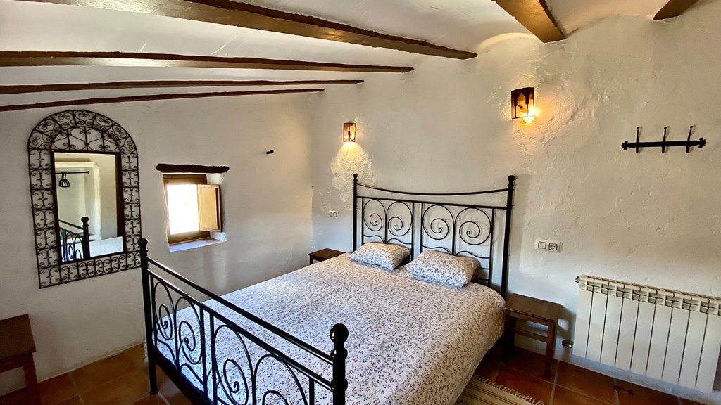 Hotel te koop in Taberno