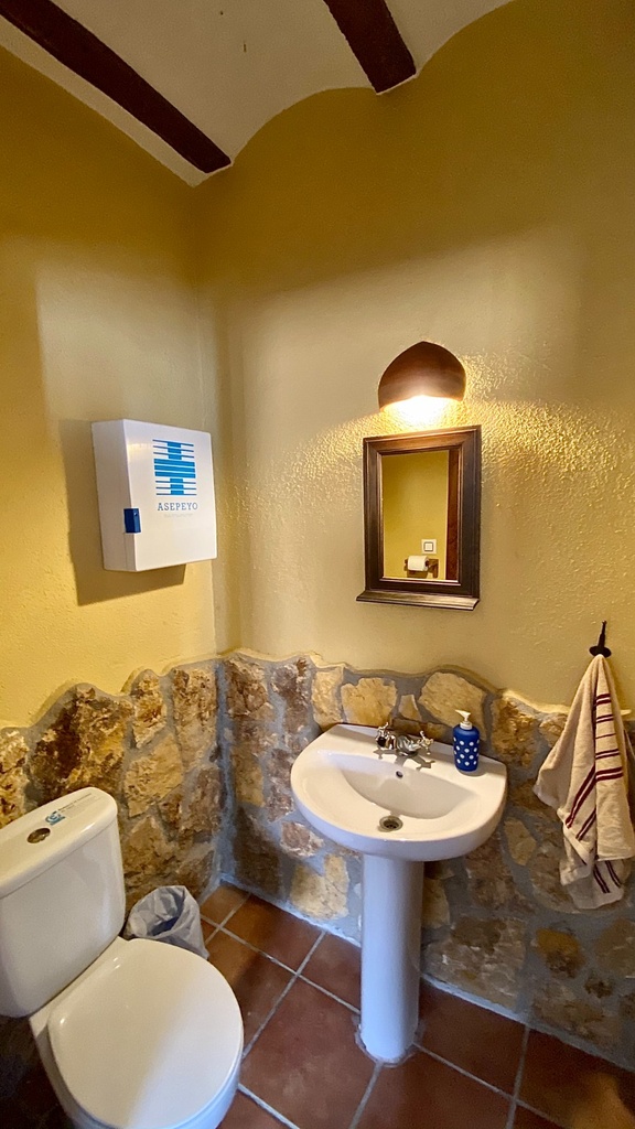 Hotel te koop in Taberno