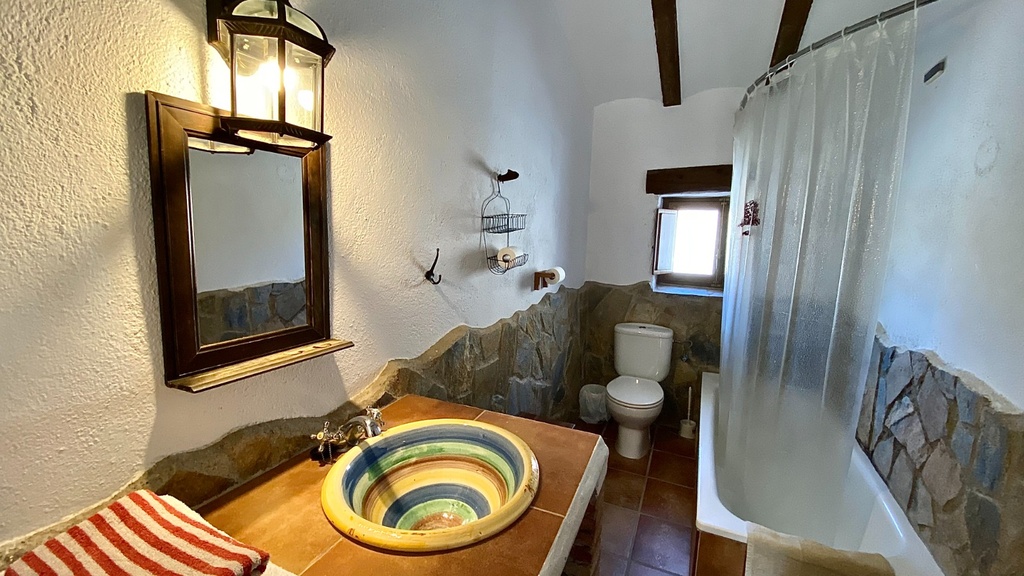 Hotel te koop in Taberno