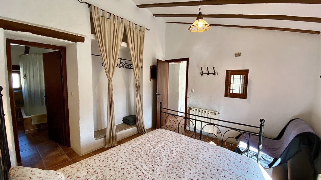 Hotel te koop in Taberno