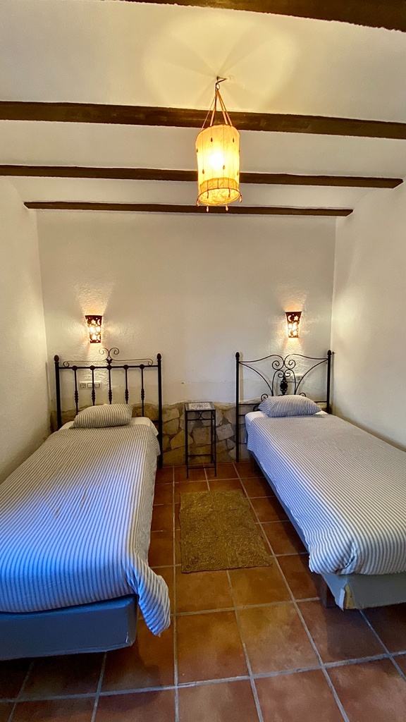 Hotel te koop in Taberno