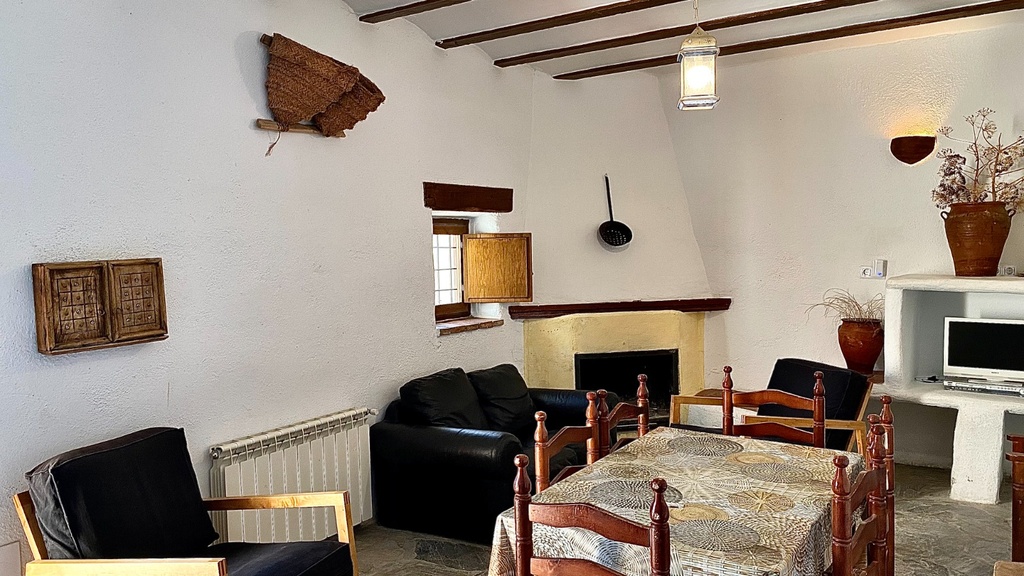 Hotel te koop in Taberno