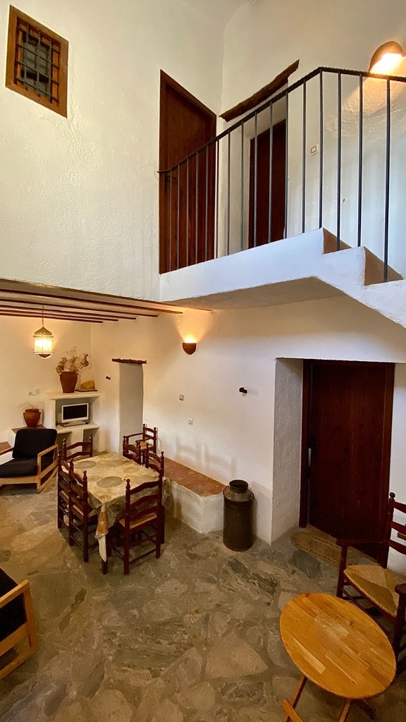 Hotel te koop in Taberno