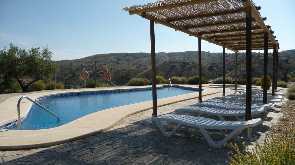 Hotel te koop in Taberno