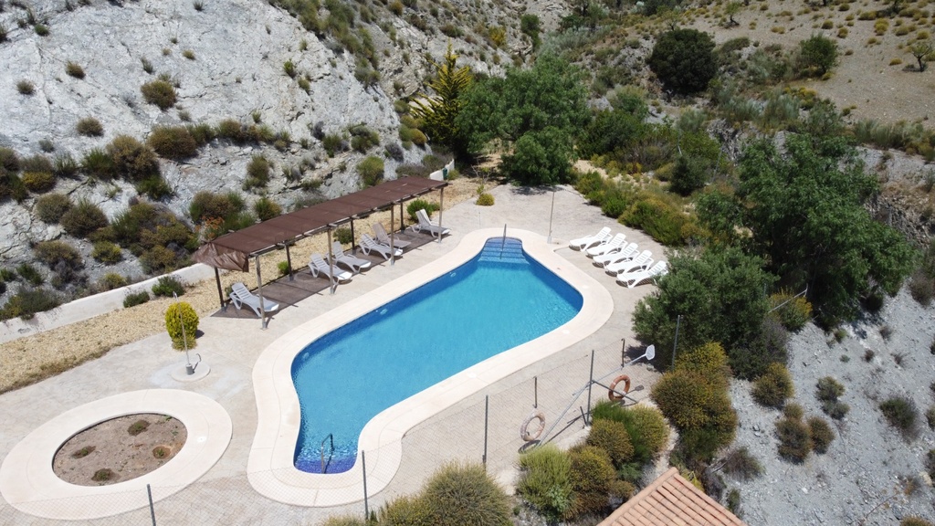 Hotel te koop in Taberno