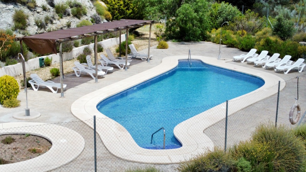 Hotel te koop in Taberno