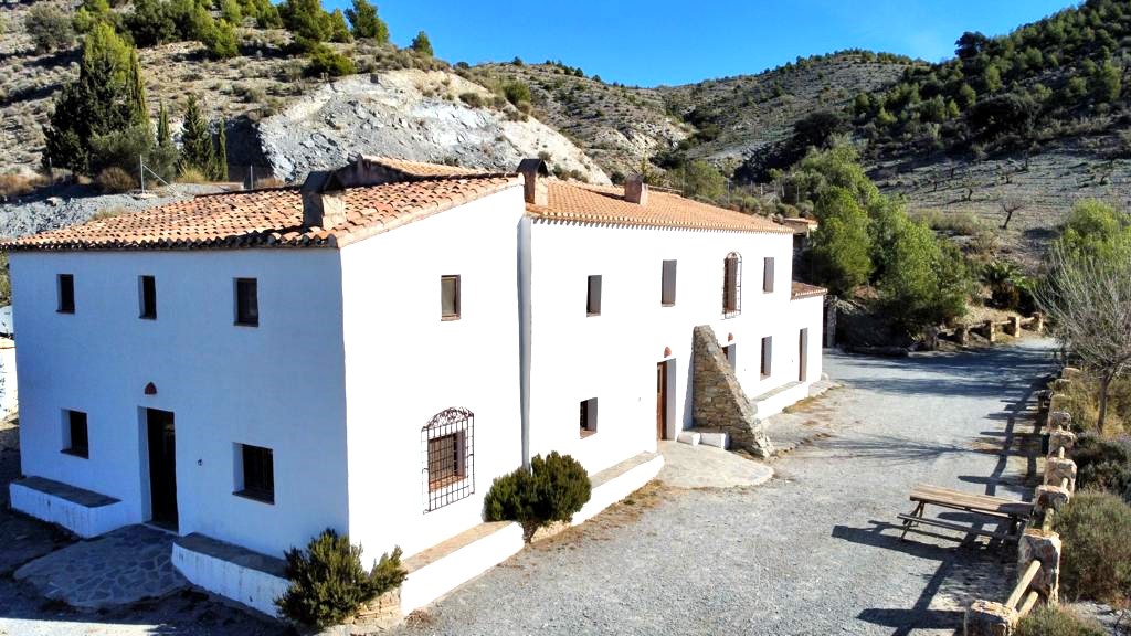 Hotel te koop in Taberno