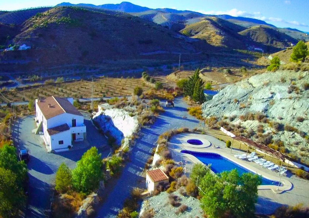 Hotel te koop in Taberno