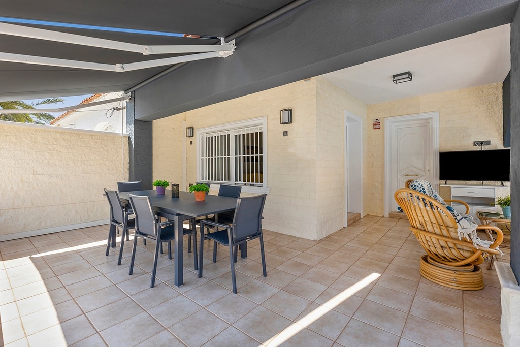 Vrijstaande villa te koop in Torrevieja
