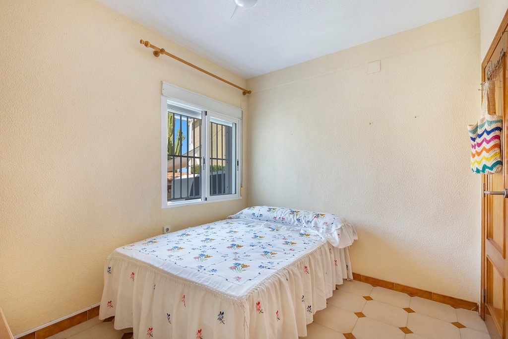 Vrijstaande villa te koop in Torrevieja