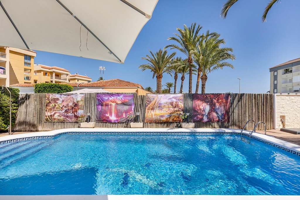 Vrijstaande villa te koop in Torrevieja