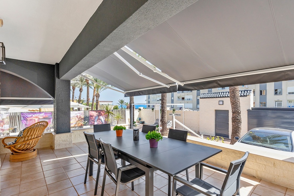Vrijstaande villa te koop in Torrevieja