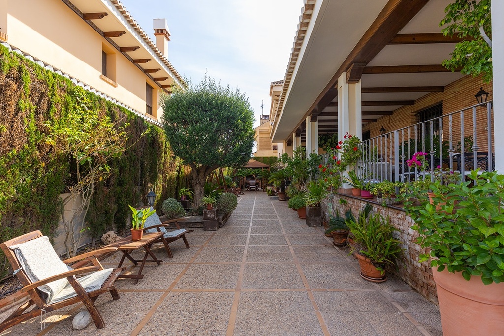 Vrijstaande villa te koop in Torrevieja