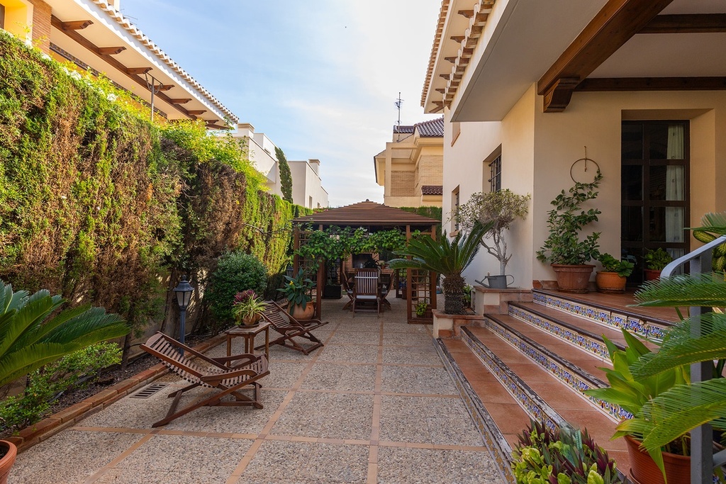 Vrijstaande villa te koop in Torrevieja