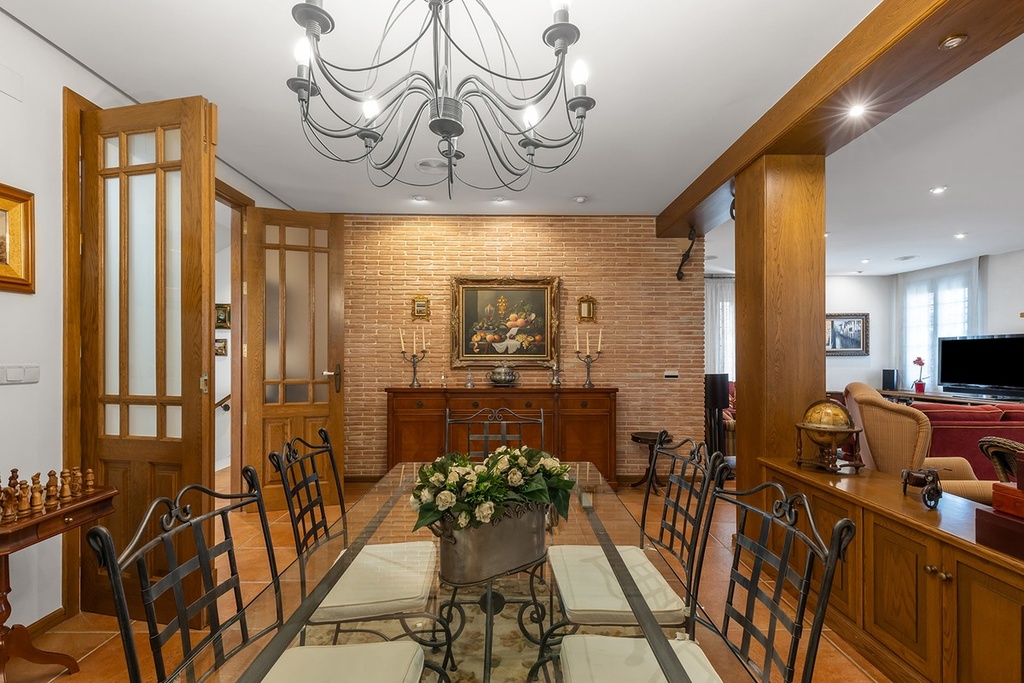 Vrijstaande villa te koop in Torrevieja