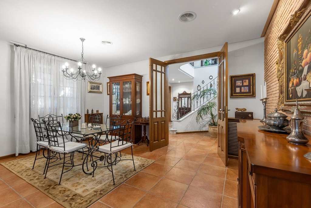 Vrijstaande villa te koop in Torrevieja