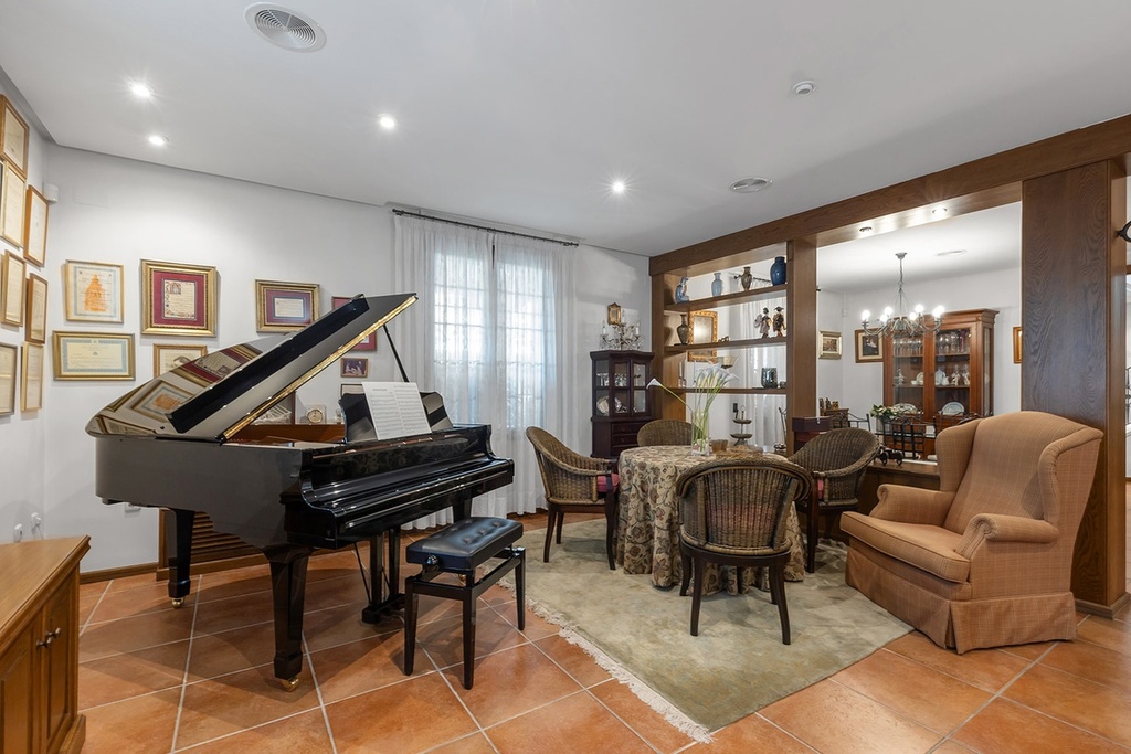 Vrijstaande villa te koop in Torrevieja