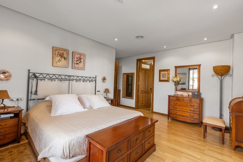 Vrijstaande villa te koop in Torrevieja