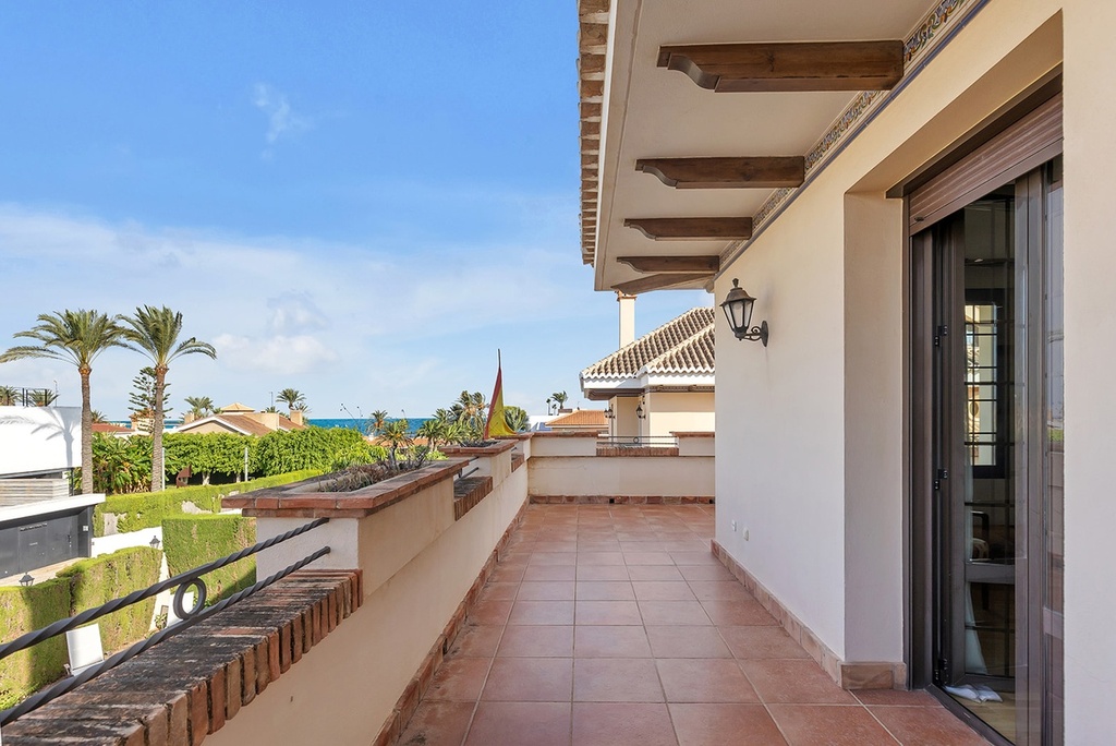 Vrijstaande villa te koop in Torrevieja