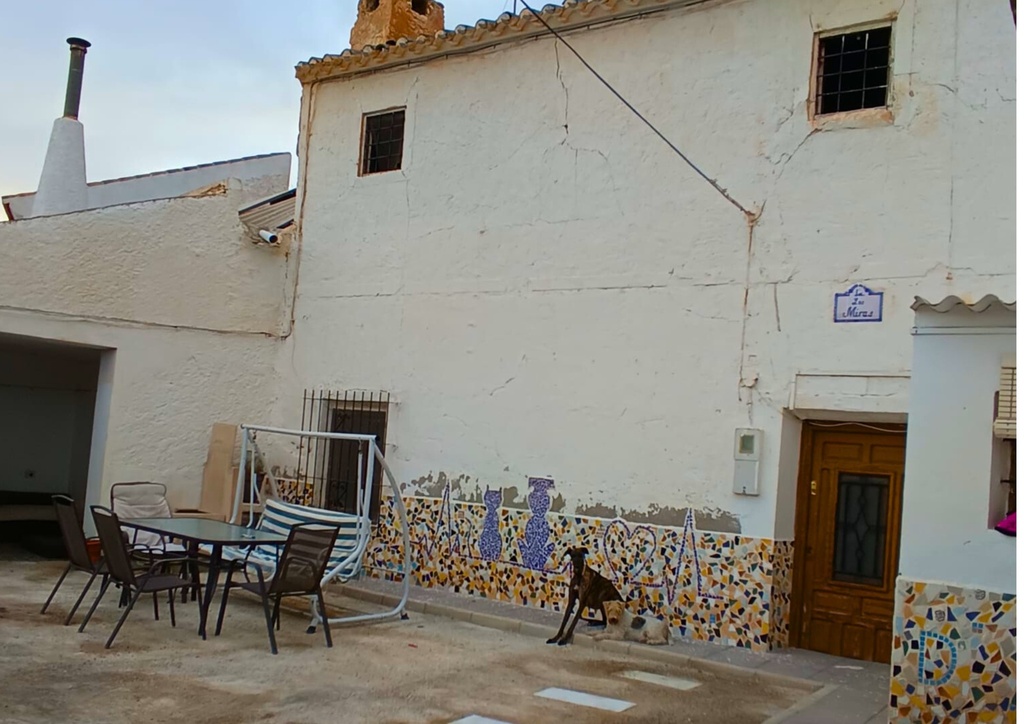 Grottewoning te koop in El Margen, Cúllar (Granada)