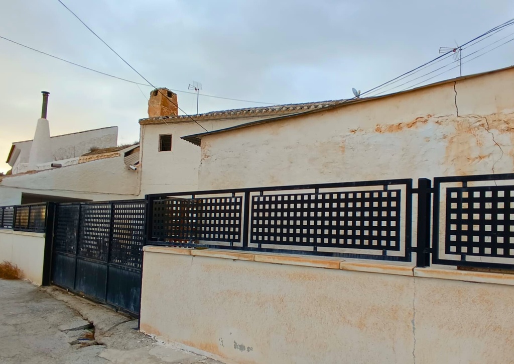 Grottewoning te koop in El Margen, Cúllar (Granada)