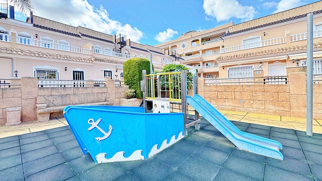 Townhouse te koop in Orihuela Costa
