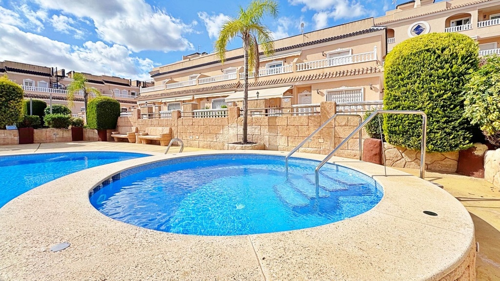 Townhouse te koop in Orihuela Costa