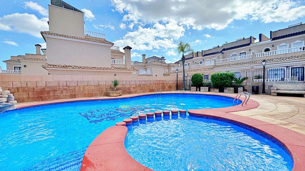 Townhouse te koop in Orihuela Costa