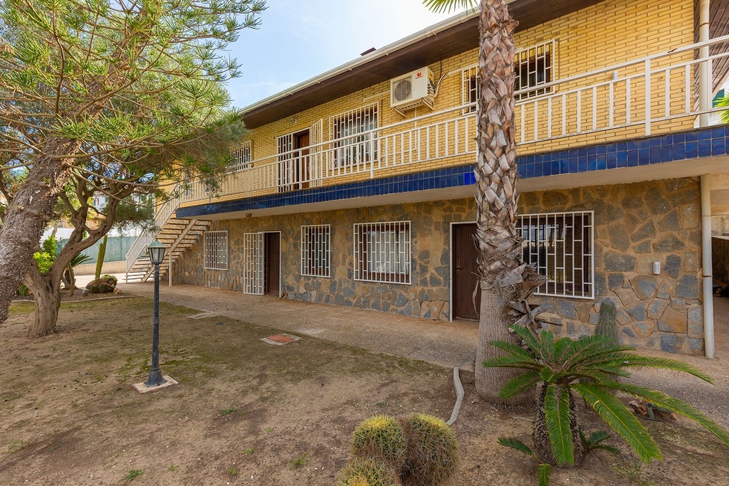 Villa Vrijstaande Te Koop in Orihuela Costa