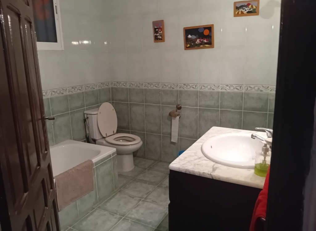 4 slaapkamer, 2 badkamer Townhouse Te koop in Huescar, Granada.