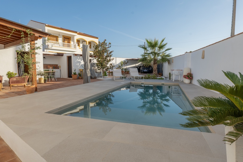 Charmante volledig gerenoveerde traditionele Andalusische woning in de buurt van Albox, Almería