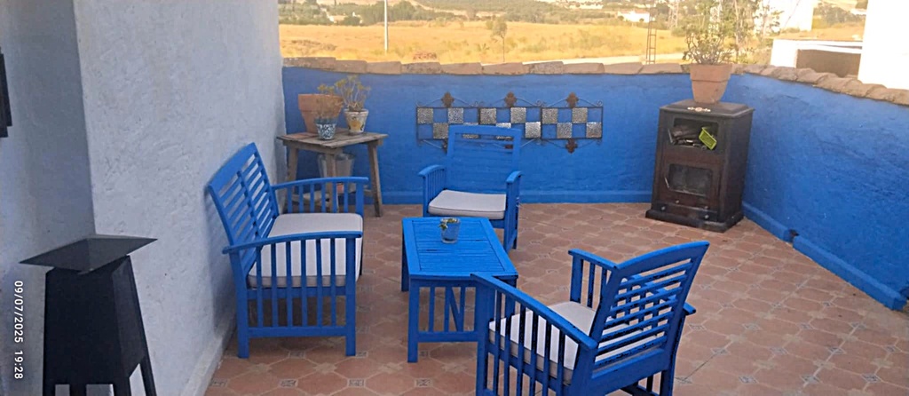 Fantastische gelegenheid in Caniles, Granada – 5 slaapkamers, 2 badkamers, 2 volledig functionele keukens, Twee-verdiepings hoofdwoning, Zelfstandig 1-slaapkamer appartement met eigen ingang – Ook huur-tot-koop optie beschikbaar