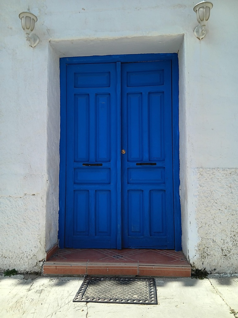 Fantastische gelegenheid in Caniles, Granada – 5 slaapkamers, 2 badkamers, 2 volledig functionele keukens, Twee-verdiepings hoofdwoning, Zelfstandig 1-slaapkamer appartement met eigen ingang – Ook huur-tot-koop optie beschikbaar