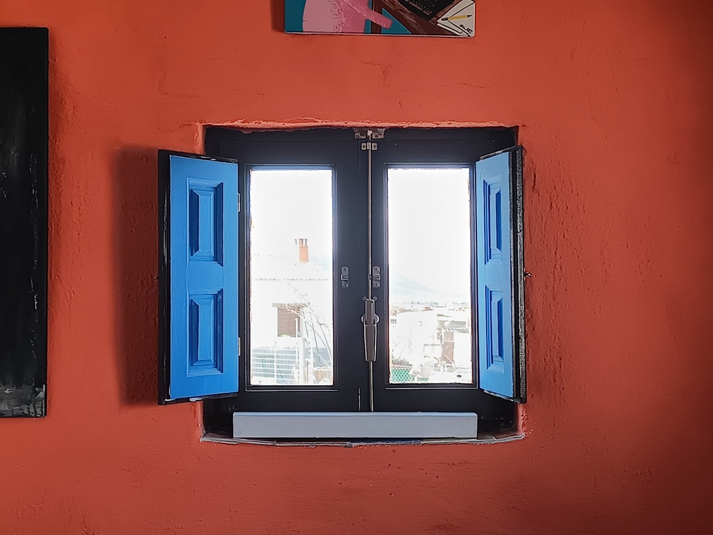 Fantastische gelegenheid in Caniles, Granada – 5 slaapkamers, 2 badkamers, 2 volledig functionele keukens, Twee-verdiepings hoofdwoning, Zelfstandig 1-slaapkamer appartement met eigen ingang – Ook huur-tot-koop optie beschikbaar