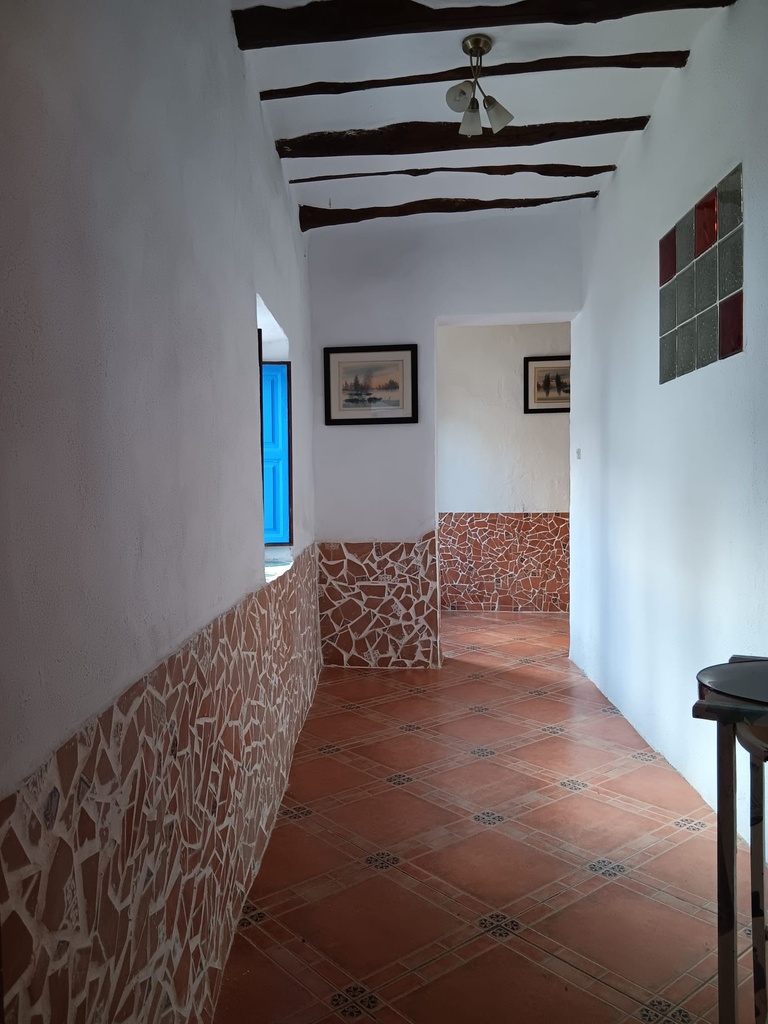 Fantastische gelegenheid in Caniles, Granada – 5 slaapkamers, 2 badkamers, 2 volledig functionele keukens, Twee-verdiepings hoofdwoning, Zelfstandig 1-slaapkamer appartement met eigen ingang – Ook huur-tot-koop optie beschikbaar