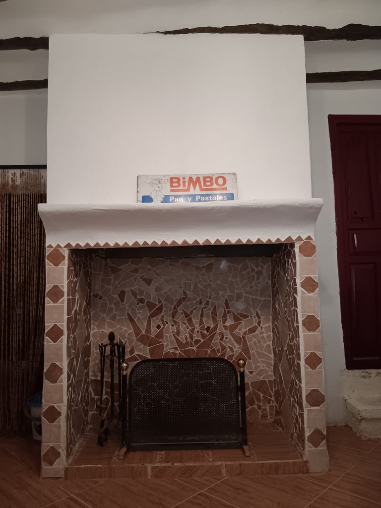 Fantastische gelegenheid in Caniles, Granada – 5 slaapkamers, 2 badkamers, 2 volledig functionele keukens, Twee-verdiepings hoofdwoning, Zelfstandig 1-slaapkamer appartement met eigen ingang – Ook huur-tot-koop optie beschikbaar