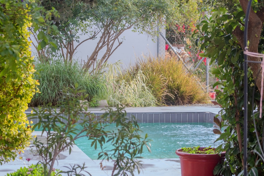 Villa Spaanse “De Geheime Tuin” met 5 slaapkamers, 5 badkamers en onafhankelijk gastenhuisje in Álora