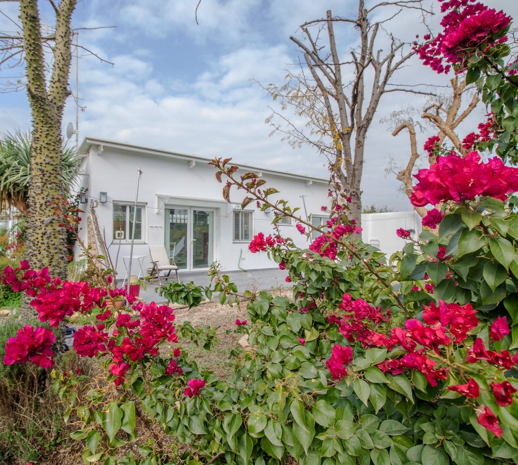 Villa Spaanse “El Jardin Secreto” met 5 slaapkamers, 5 badkamers en onafhankelijk gastenhuisje in Alora