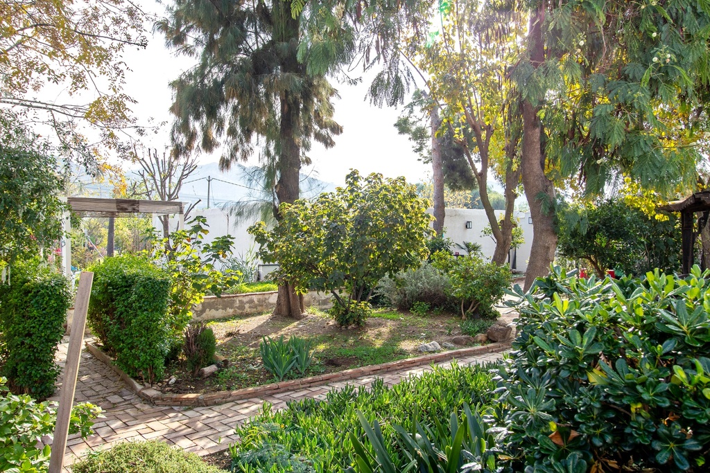 Villa Spaanse “El Jardin Secreto” met 5 slaapkamers, 5 badkamers en onafhankelijk gastenhuisje in Alora