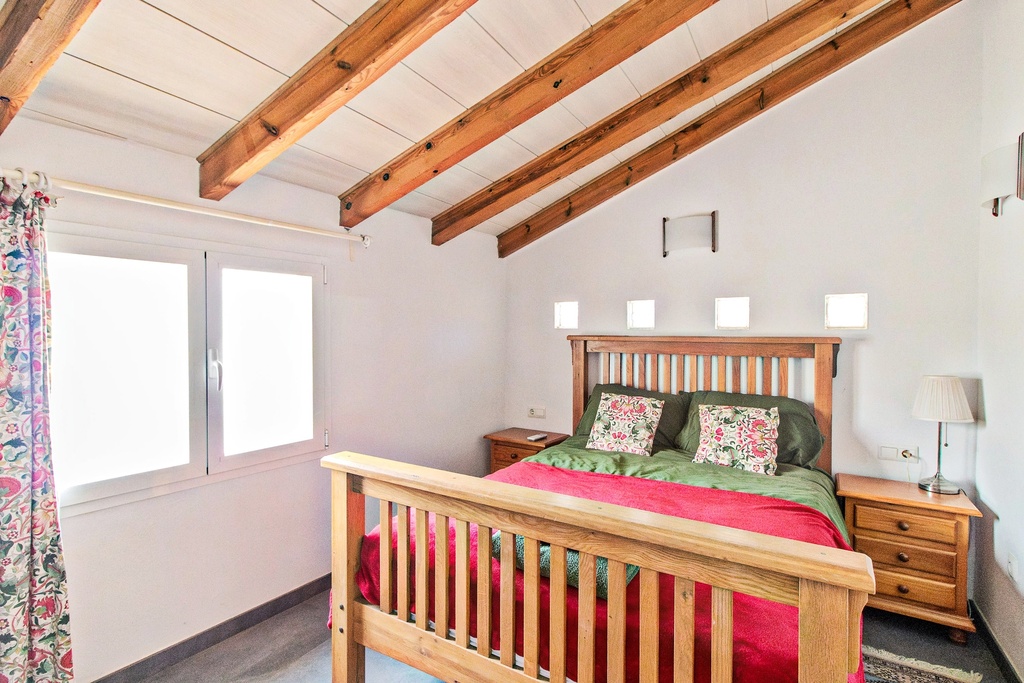Villa Spaanse “El Jardin Secreto” met 5 slaapkamers, 5 badkamers en onafhankelijk gastenhuisje in Alora