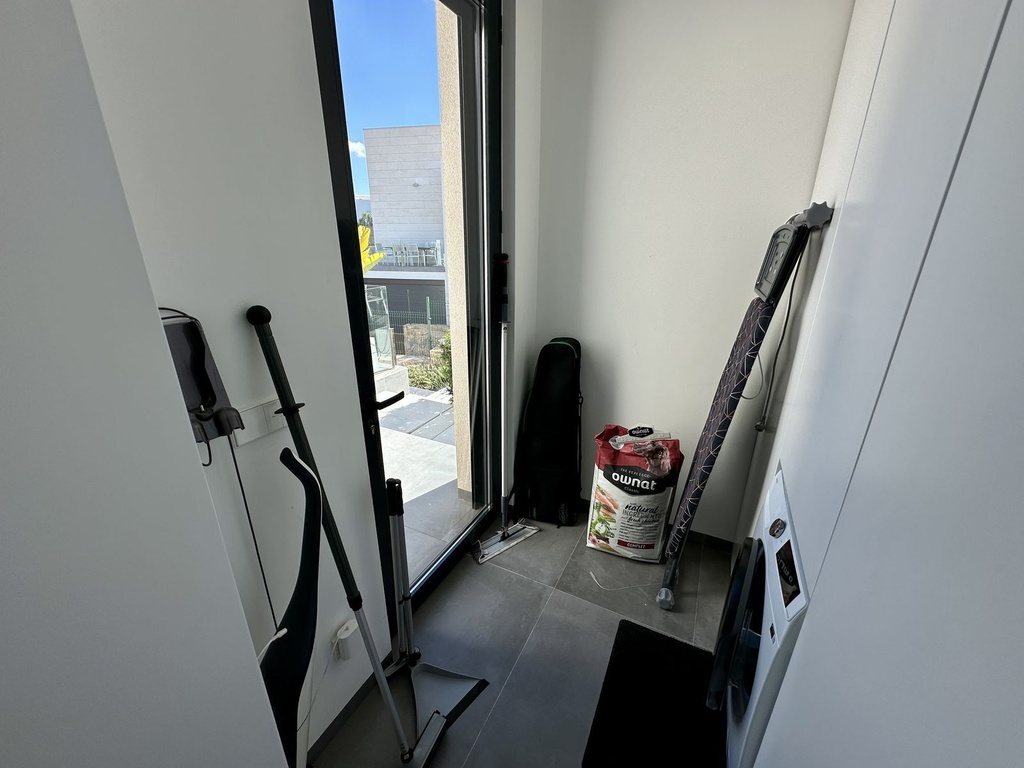 Prachtige villa met 4 slaapkamers in Las Colinas Golf, Alicante