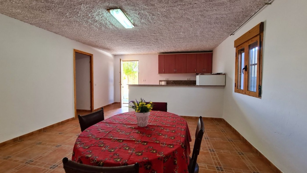 Finca – Landgoed met 3 slaapkamers te koop in Baza, Granada